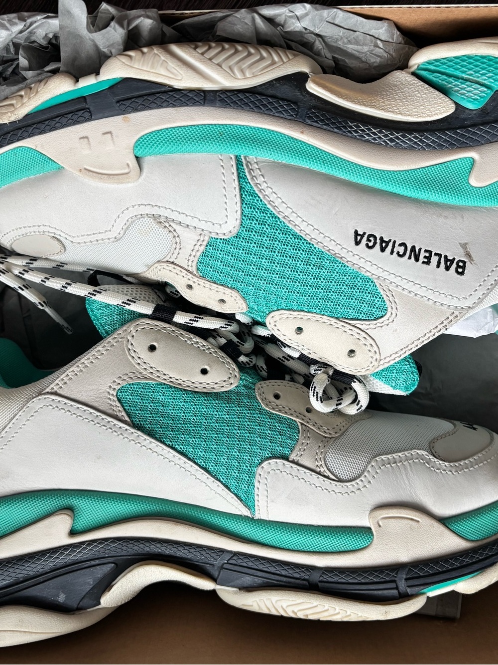 Balenciaga Triple S Sneakers - Picture 16 of 16